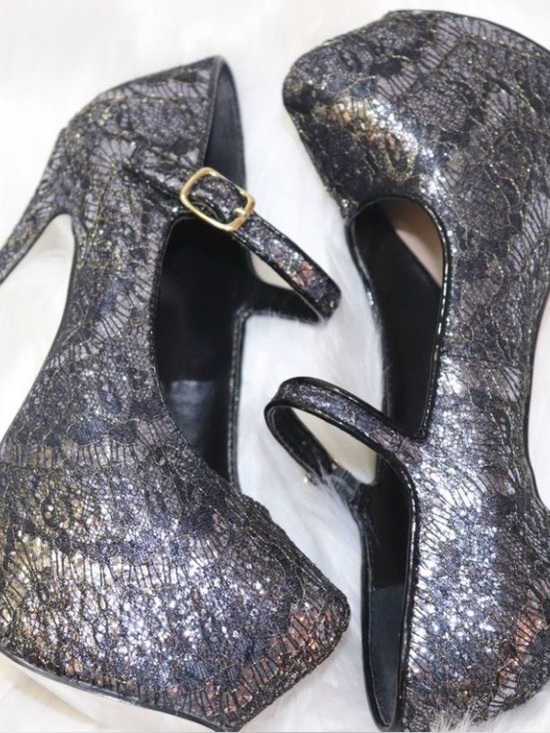 H by Halston Shoes - 💕💕 SEXY H By Halston Shiny Standout Heels 💕💕